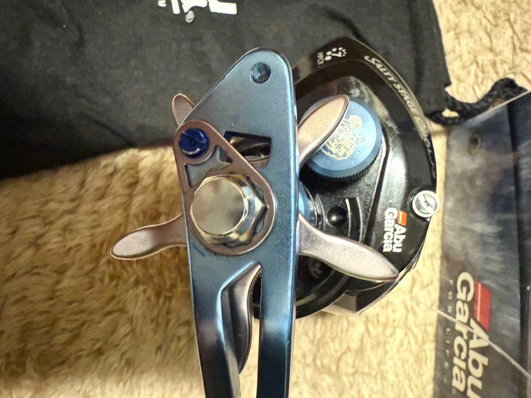 Abu Garcia saltystage revo LJ-3ベイトリール