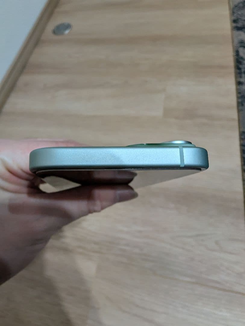 iPhone 15 128GB SIMフリー 本体 グリーン 美品