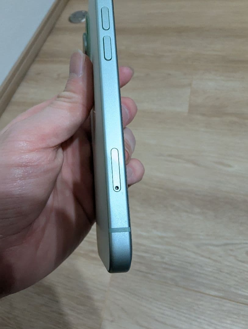 iPhone 15 128GB SIMフリー 本体 グリーン 美品