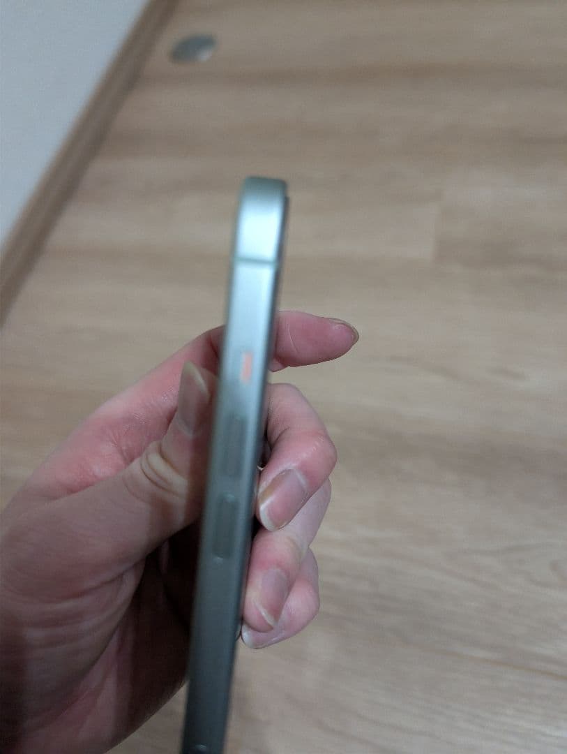 iPhone 15 128GB SIMフリー 本体 グリーン 美品