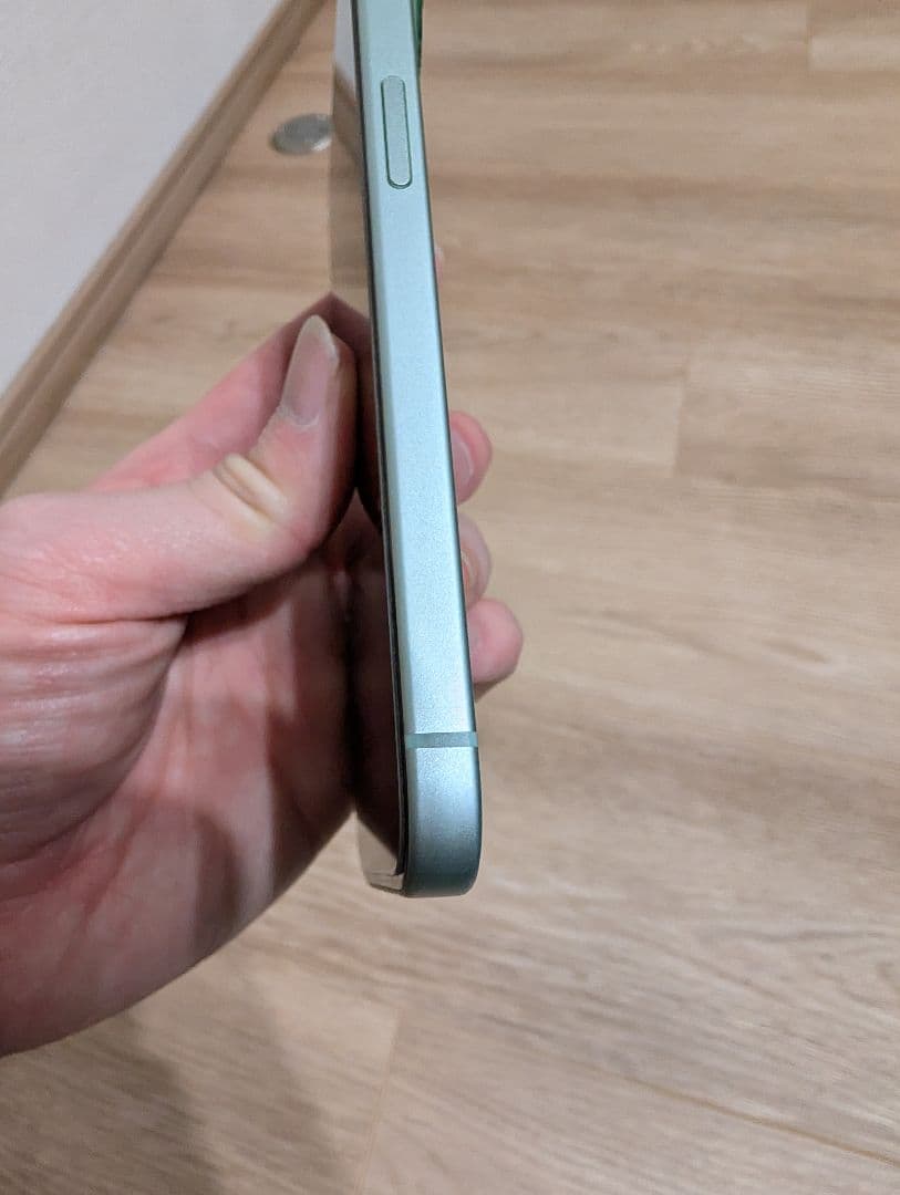 iPhone 15 128GB SIMフリー 本体 グリーン 美品