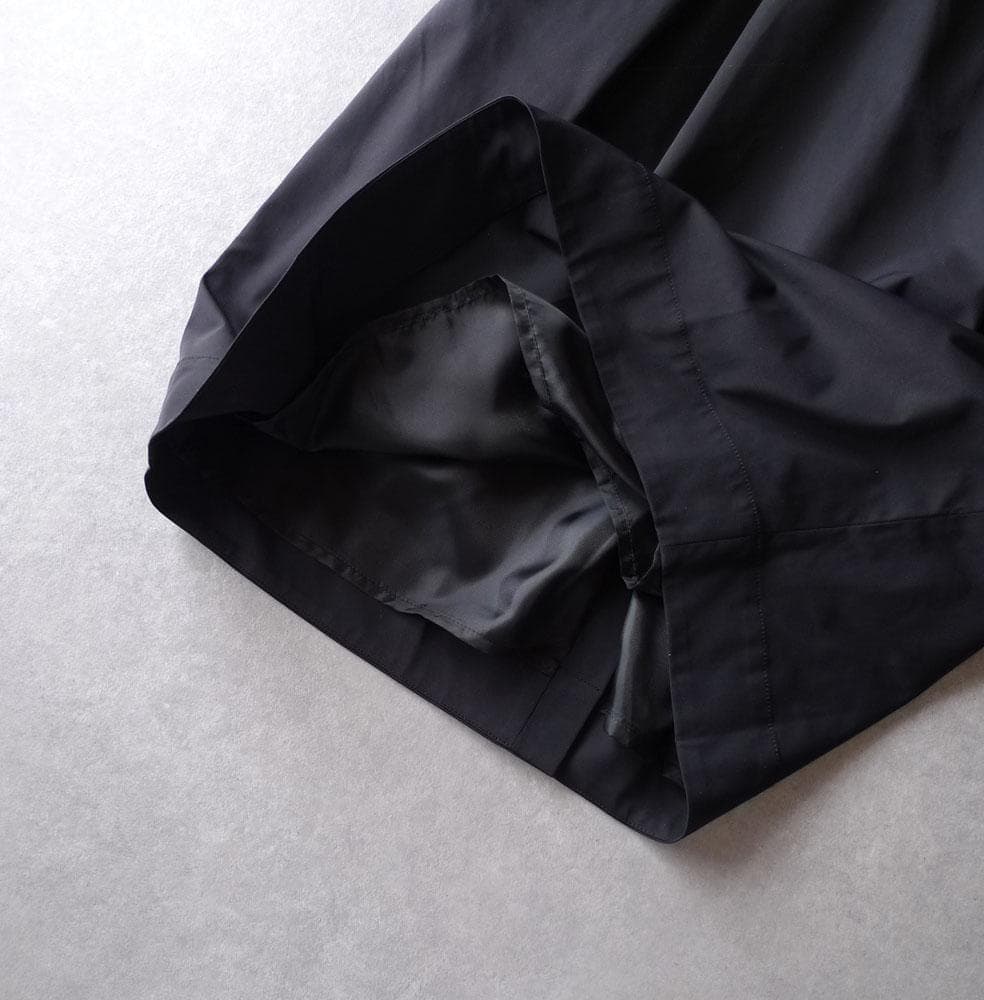 美品 ELIN 5万 ブラックのワンピース エリン デミルクスビームス Z89