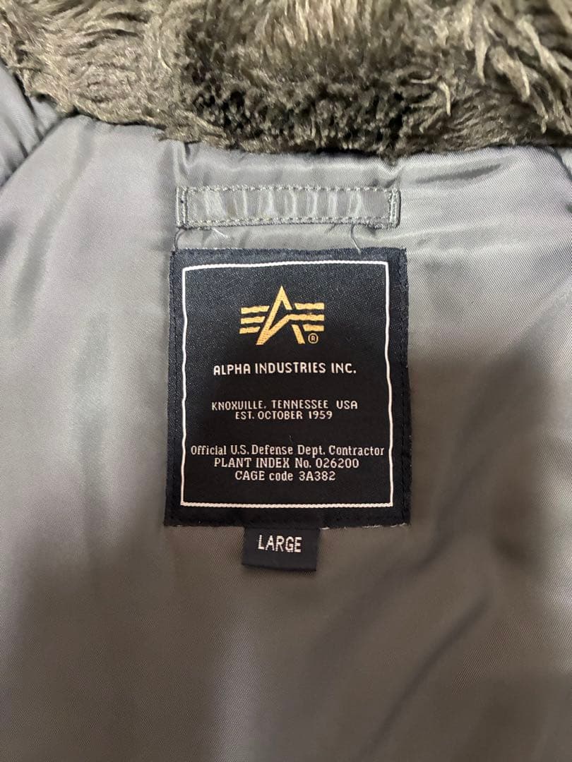 アルファN3Bオリーブグリーン ミリタリージャケットＬサイズ