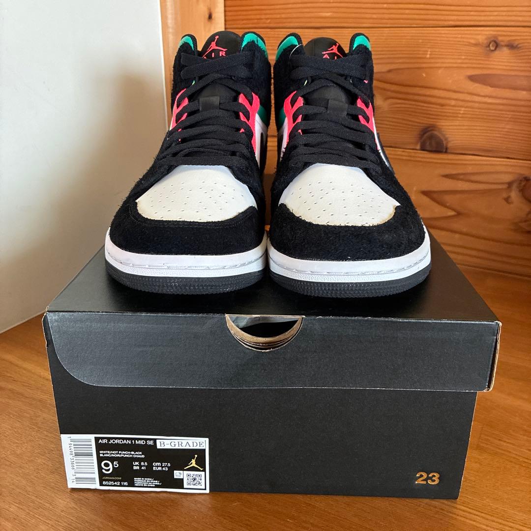 NIKE AIR JORDAN 1MID SE 新品未使用　852542 116