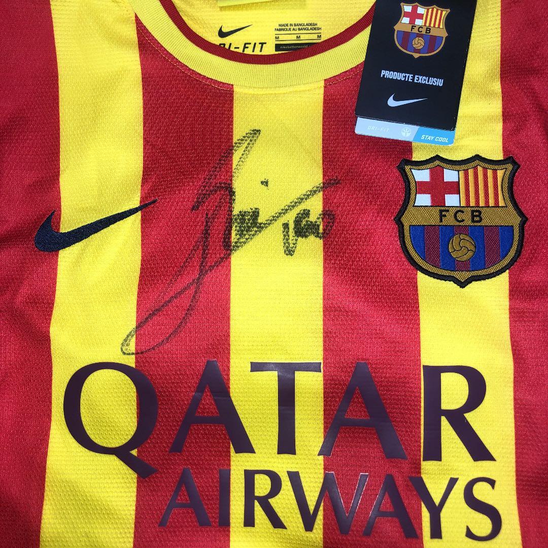 バルセロナ　メッシの直筆サイン　【本物】