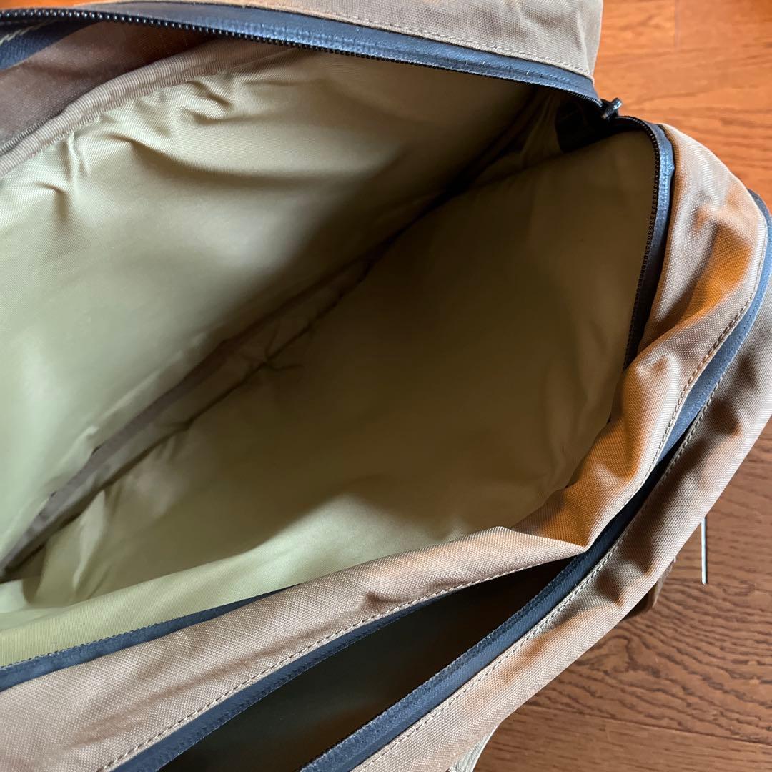 ミステリーランチ　ショルダーバッグ ベージュ　コヨーテ　スリーウェイ