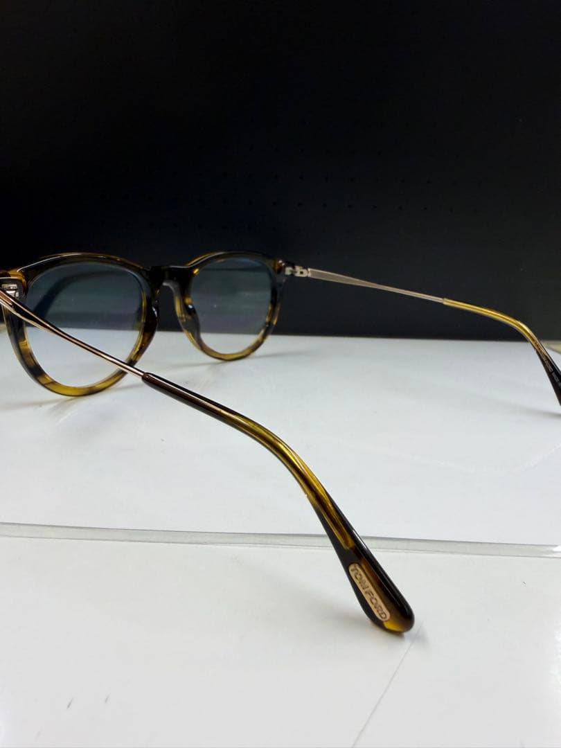 TOM FORD TF672 30J サングラス べっ甲 ライトブルーグラデ