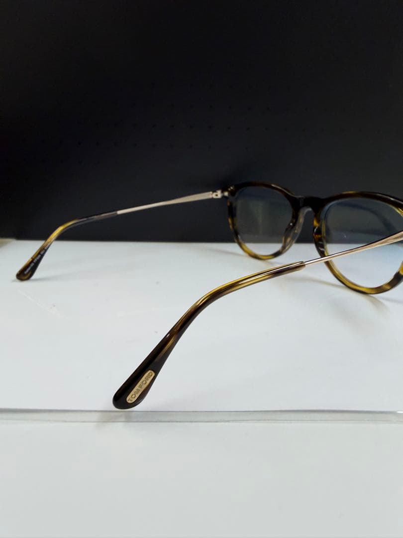 TOM FORD TF672 30J サングラス べっ甲 ライトブルーグラデ