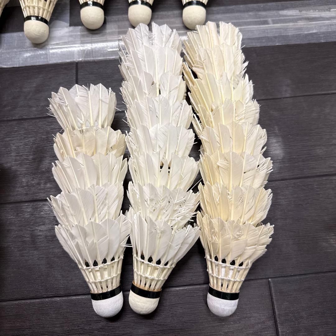 ☆バドミントン　メーカーミックス　中古シャトル 　比較的良好　200球☆