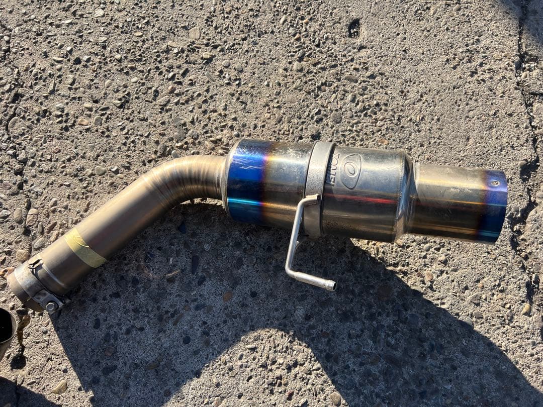 GVBから取り外し 東名パワード フルチタンマフラー 欠品あり