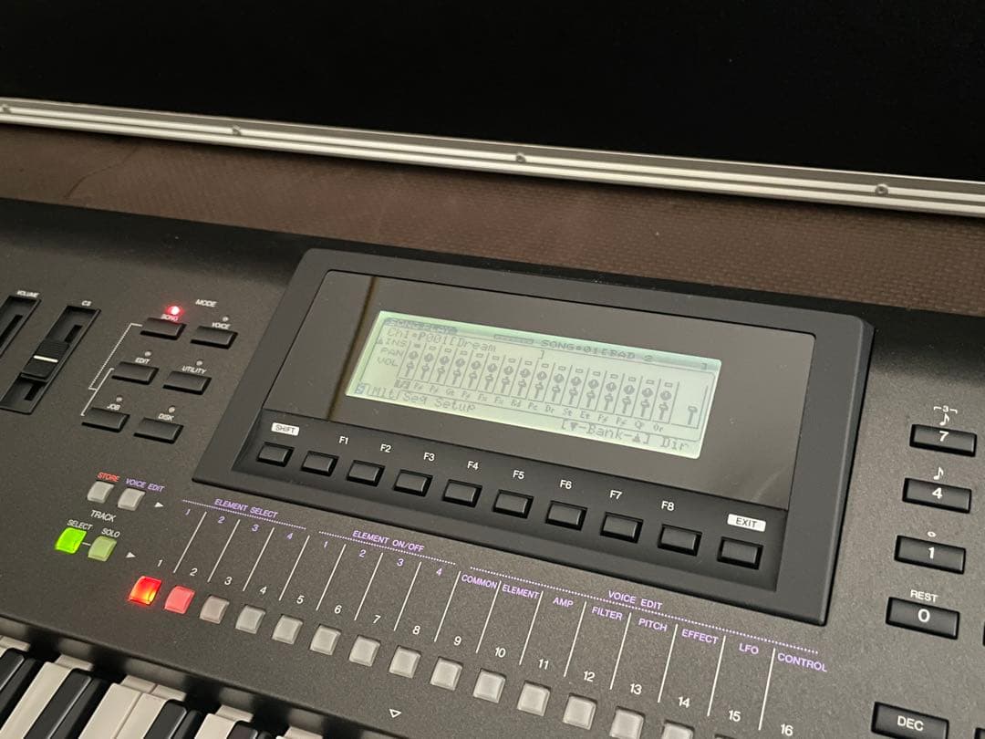 YAMAHA シンセサイザー W5 76鍵盤 ハードケース鍵付