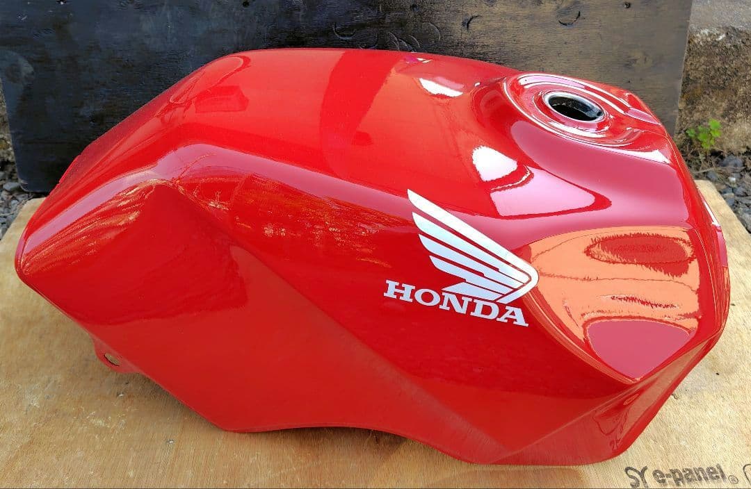 VT250FE　INTEGRA　MC08　純正　燃料タンクです✨️