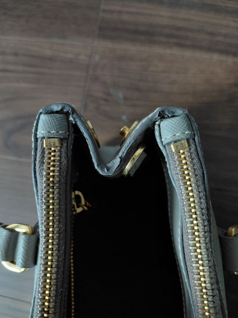 PRADA☆サフィアーノレザートート☆ミニバッグ☆ハンドバッグ☆グレー色☆