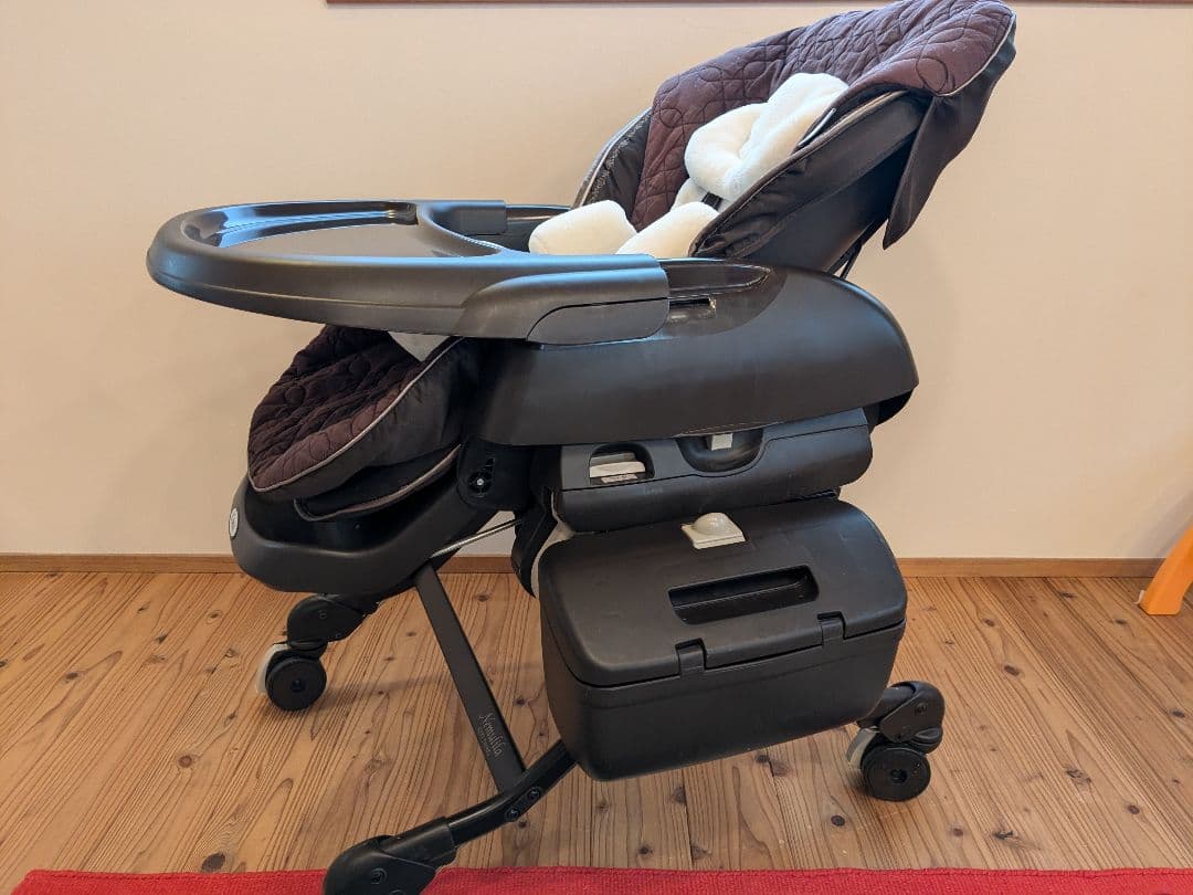 combi コンビ ネムリラ オートスウィング 電動ハイローチェア