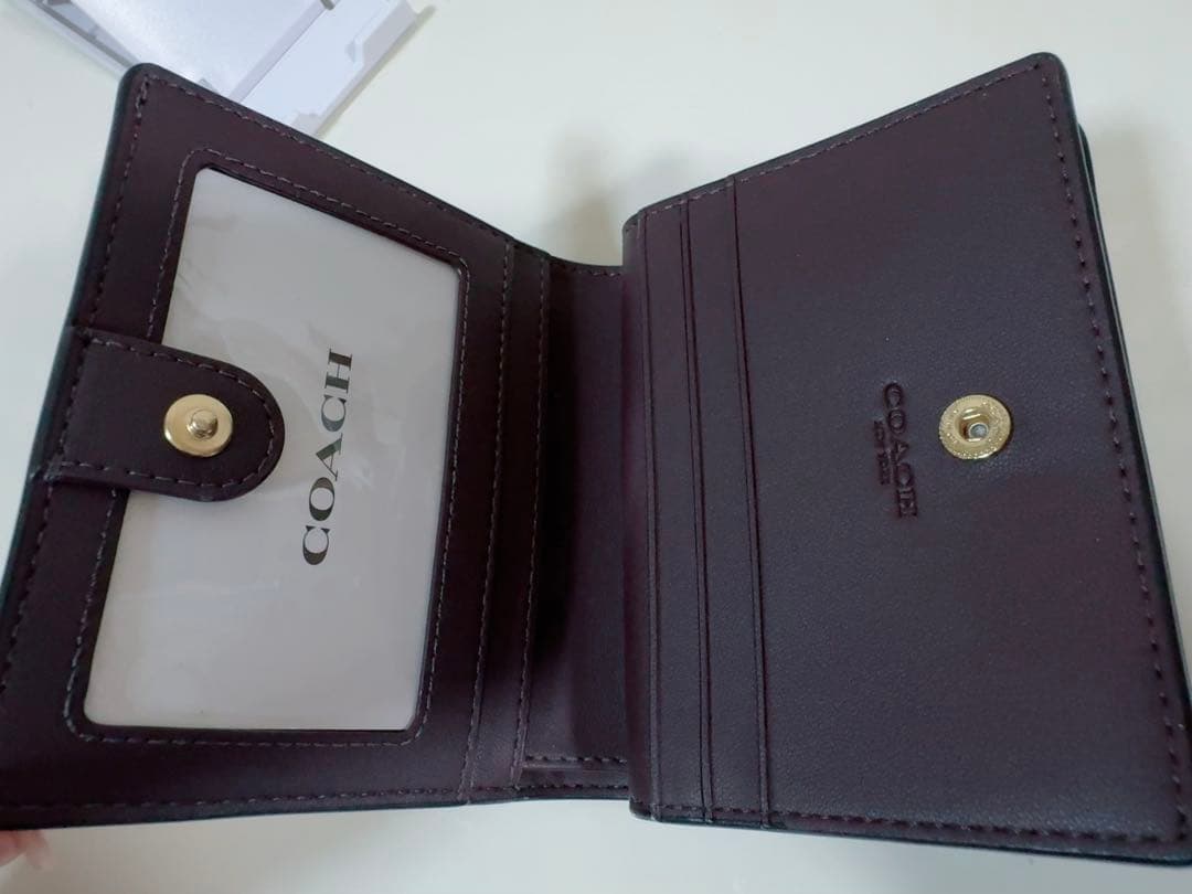 【新品】コーチ 2つ折り財布