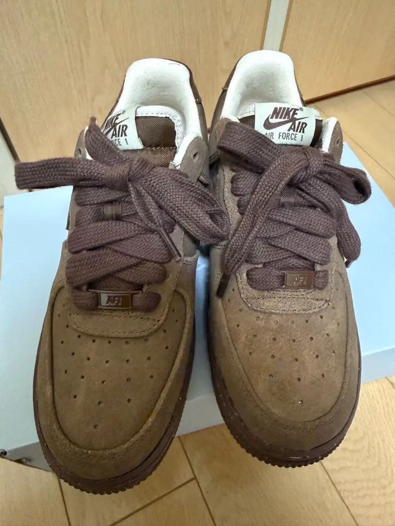 NIKE Air Force 1 ブラウン スニーカー