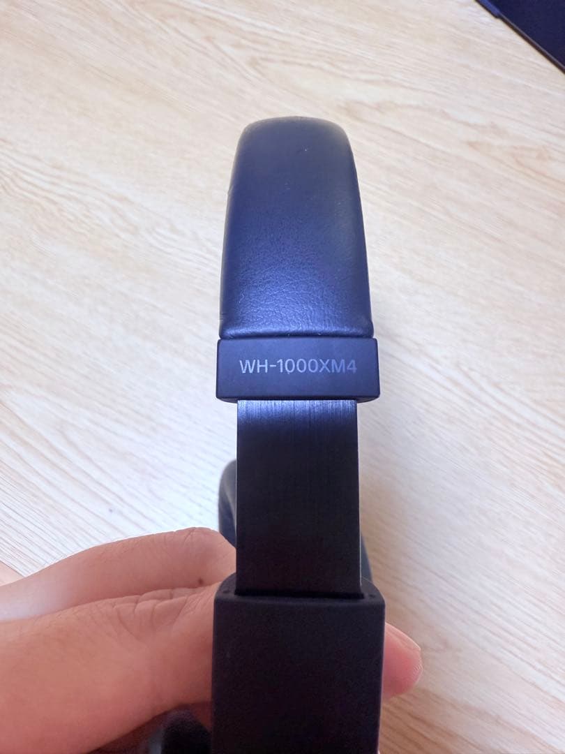 Sony WH-1000XM4 ブラック ワイヤレスヘッドホン 【本体のみ】