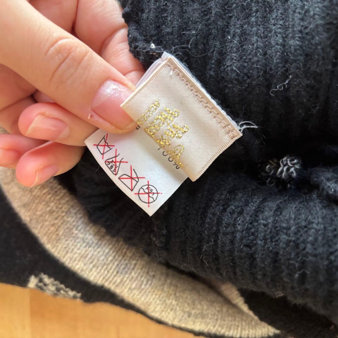 人気☆極美品VivienneWestwood 耳当て付きニット帽子