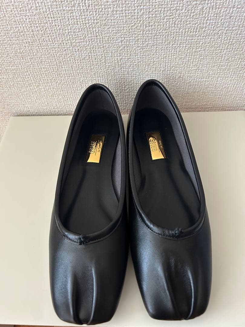 GRISE レザースクエアプリーツフラット24.5cm＊ゆかり