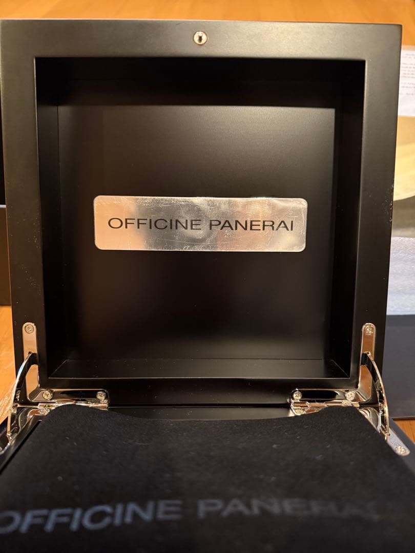 ケース、バンドです　クロコ　パネライ　ルミノールマリーナ　純正バンド　箱美品！！