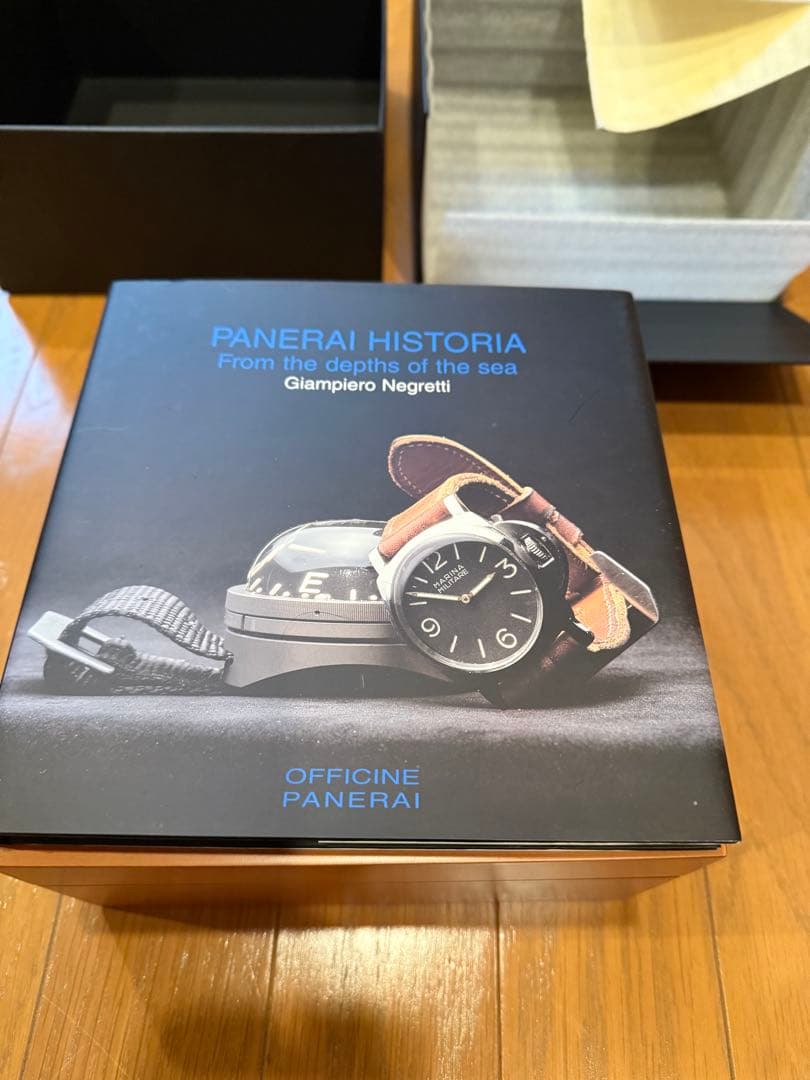 ケース、バンドです　クロコ　パネライ　ルミノールマリーナ　純正バンド　箱美品！！