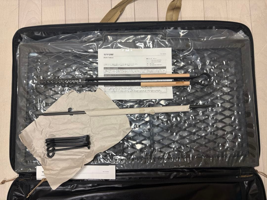 サンゾー工務店 ハンゲツ ロダン アイアンテーブル ケース等7点セット 新品