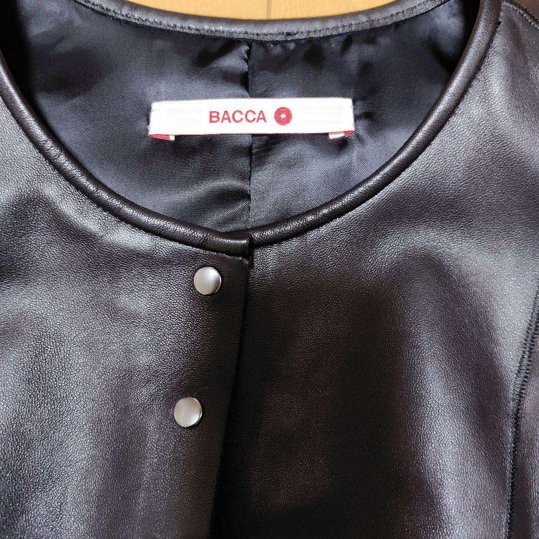 お値下げ致しました。BACCA 黒 ノースリーブ ベスト