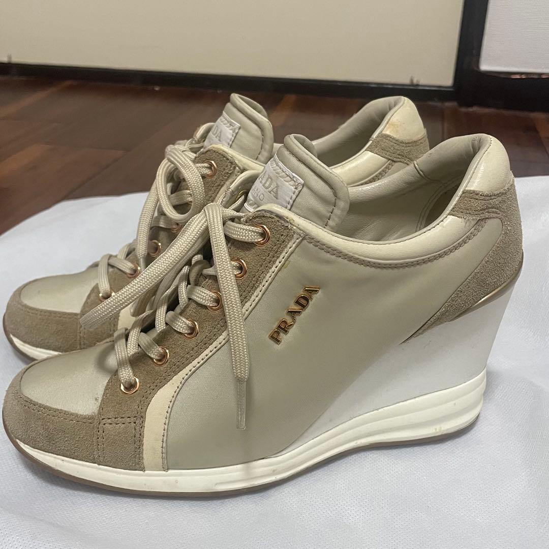 PRADA ベージュ ヒールスニーカー 23.5cm