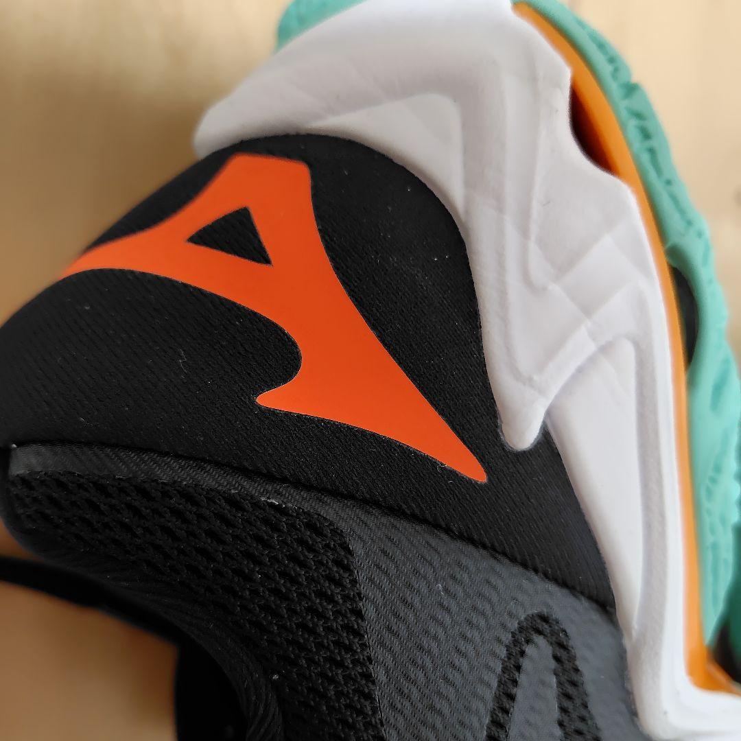 【ミズノ直営店限定】ウエーブライトニング Z8(バレーボール)　　24.5cm