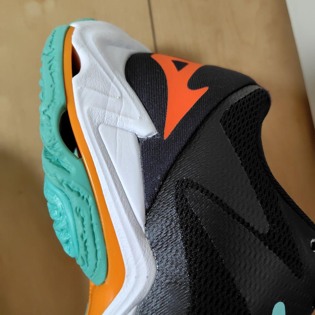 【ミズノ直営店限定】ウエーブライトニング Z8(バレーボール)　　24.5cm