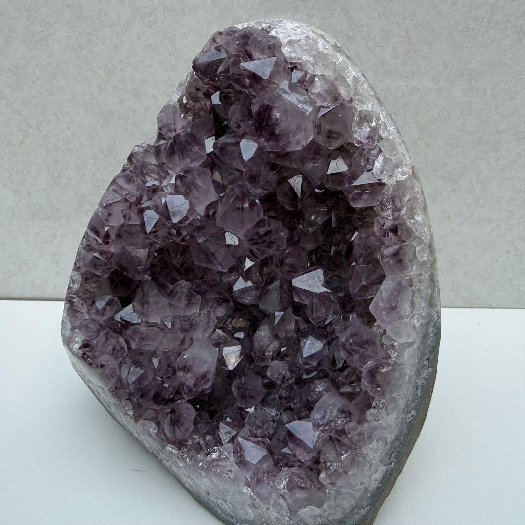 1.4kg! 大きめ アメジストドーム ジオード 紫水晶 風水 天然石