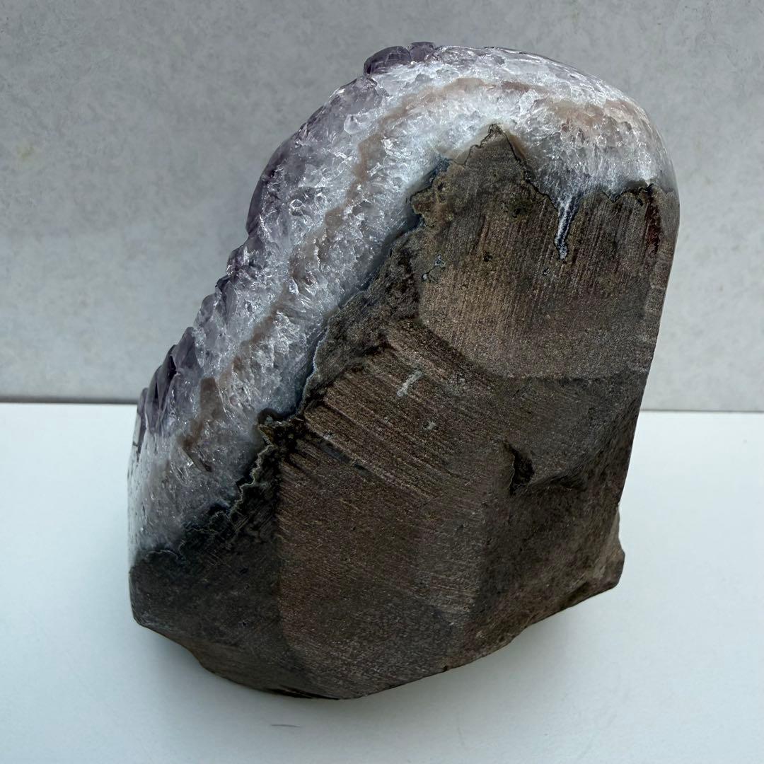 1.4kg! 大きめ アメジストドーム ジオード 紫水晶 風水 天然石