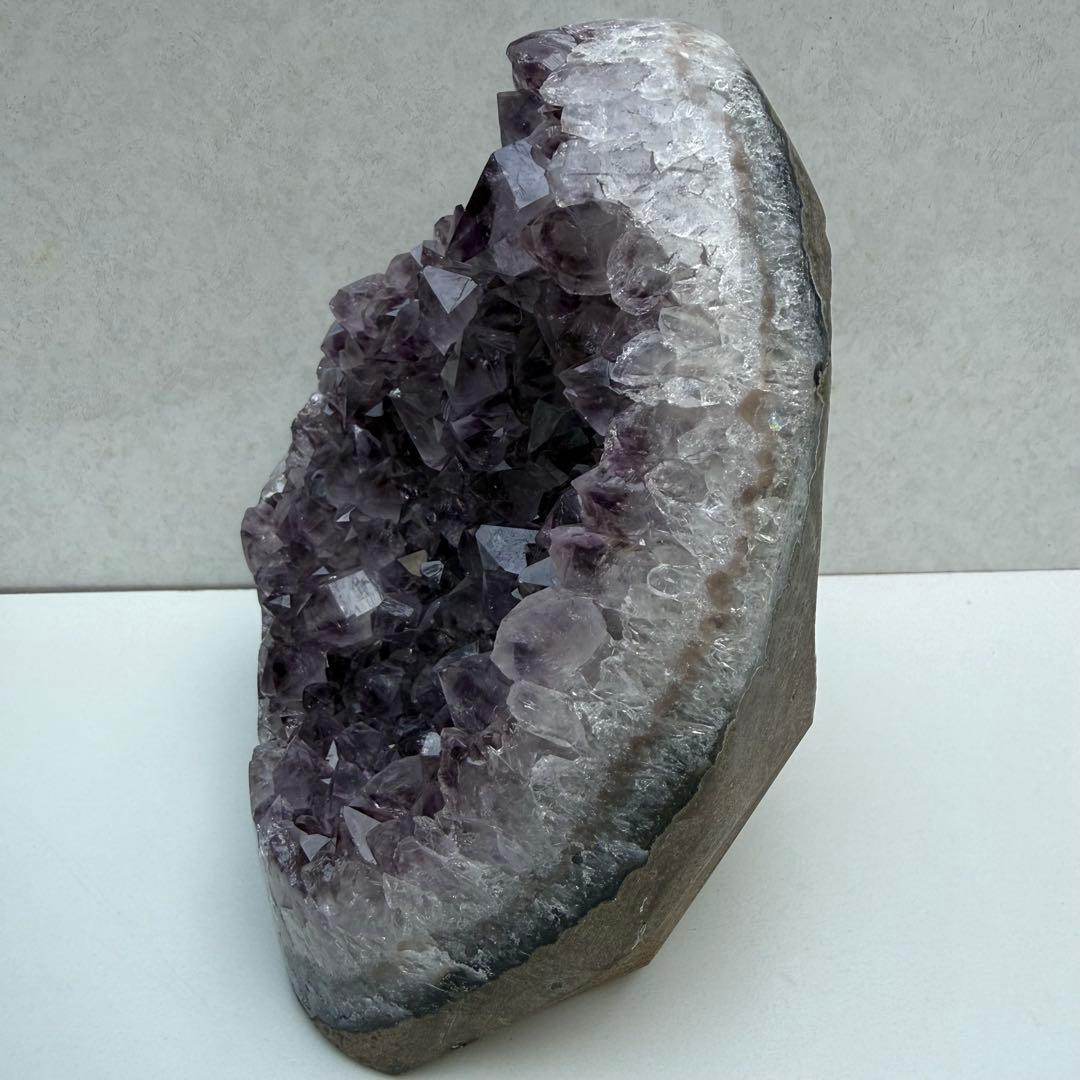 1.4kg! 大きめ アメジストドーム ジオード 紫水晶 風水 天然石