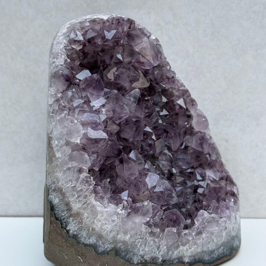 1.4kg! 大きめ アメジストドーム ジオード 紫水晶 風水 天然石