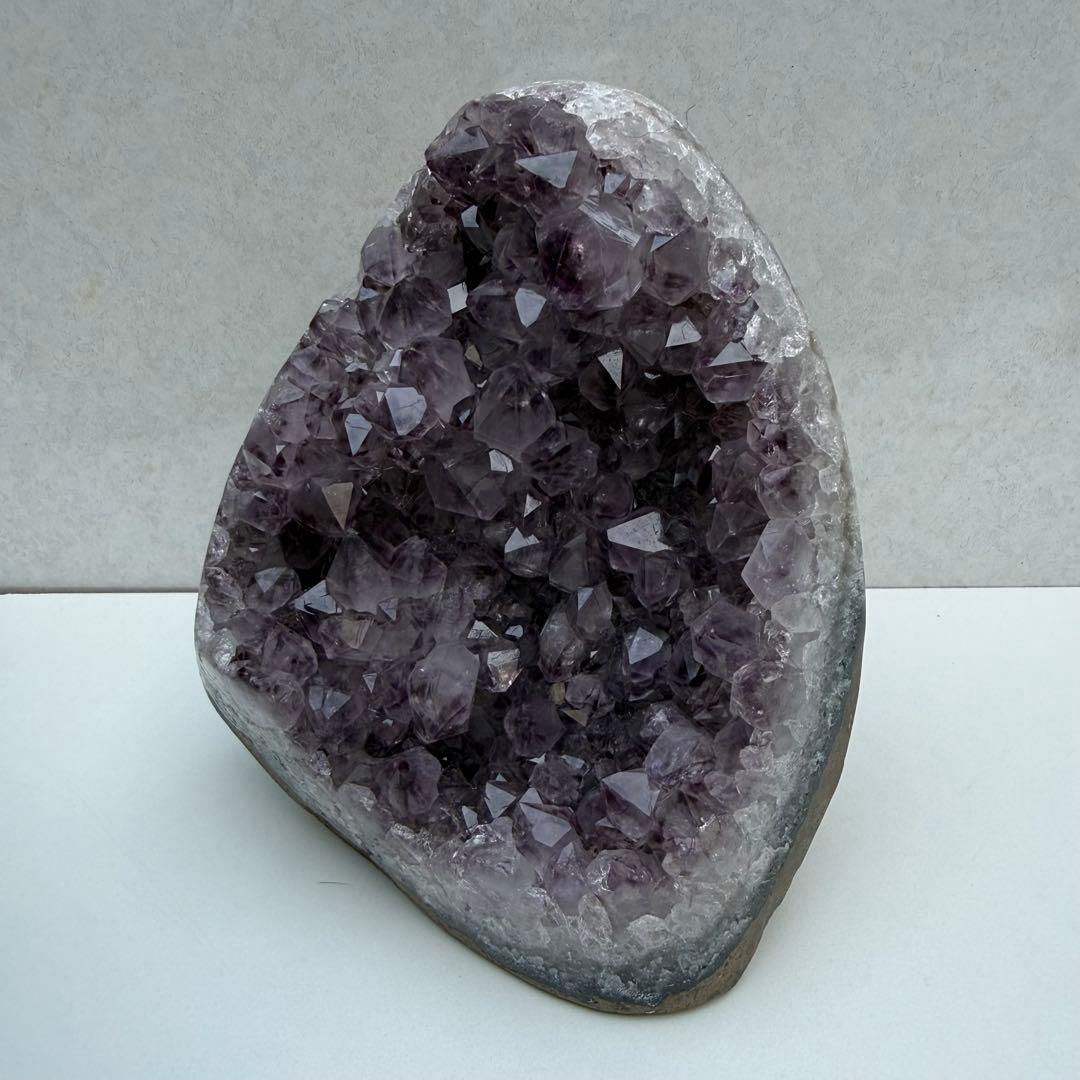 1.4kg! 大きめ アメジストドーム ジオード 紫水晶 風水 天然石