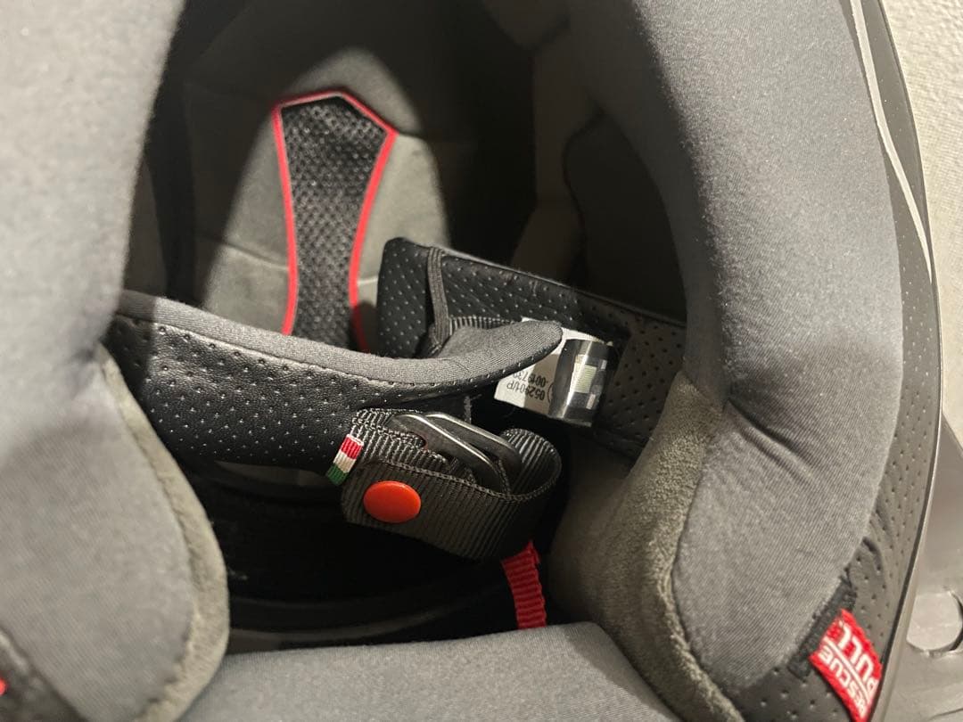 AGV K6 マットブラック MLサイズ