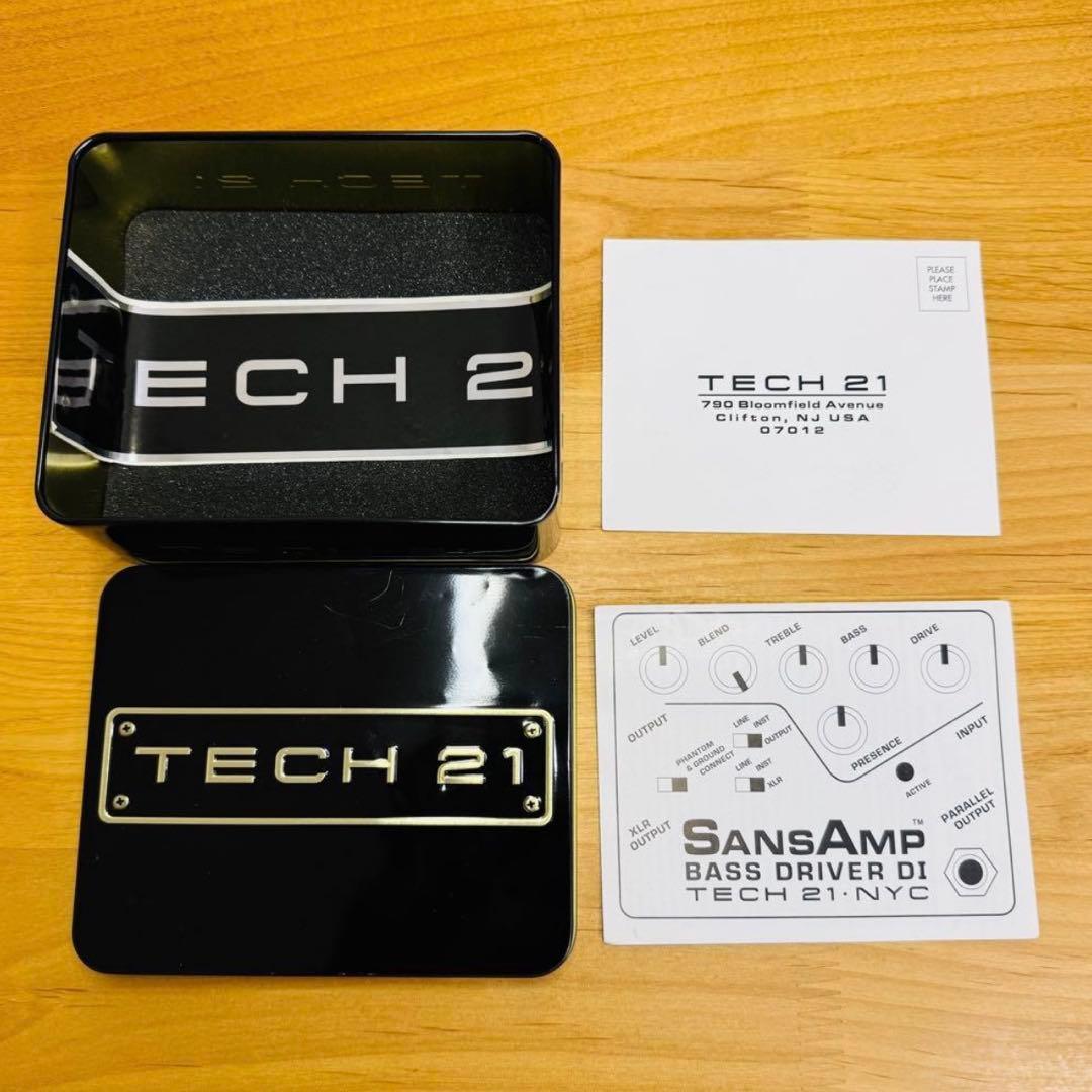 ベース TECH21 SansAmp Bass D DI Vermillion