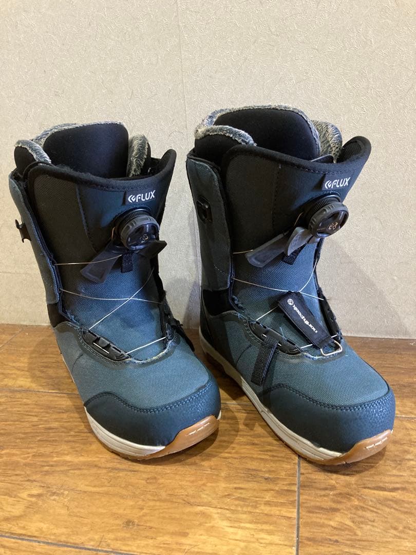 最終値下げFLUX スノーボードブーツ 24㎝used