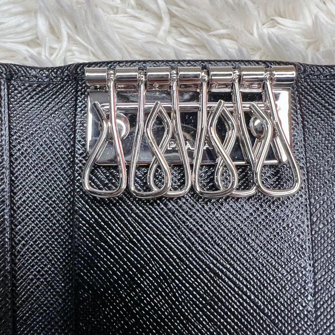 【美品】 PRADA 6連キーケース サフィアーノ レザー 三角ロゴ
