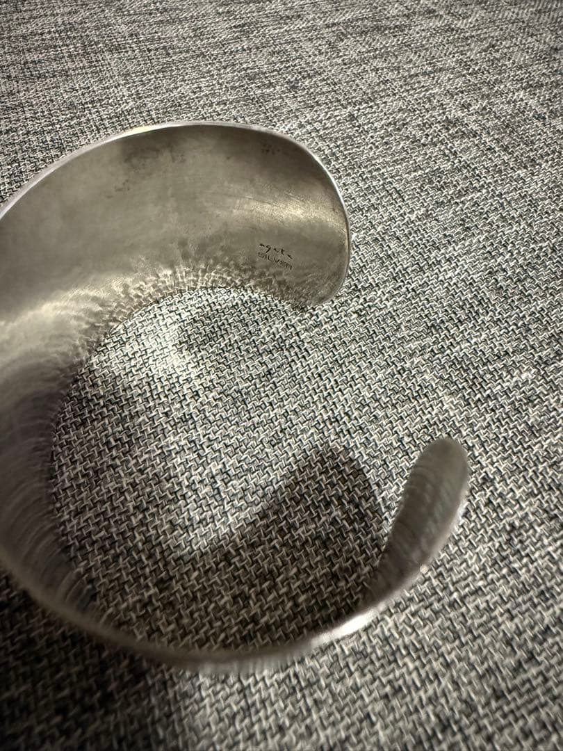 【agete】シルバー　バングル　ボタニカル柄