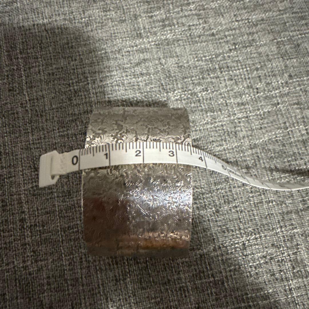 【agete】シルバー　バングル　ボタニカル柄