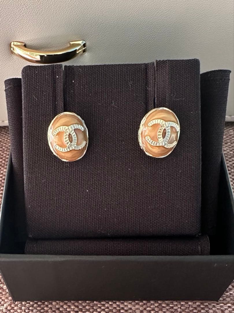 【シャネル】　ピアス