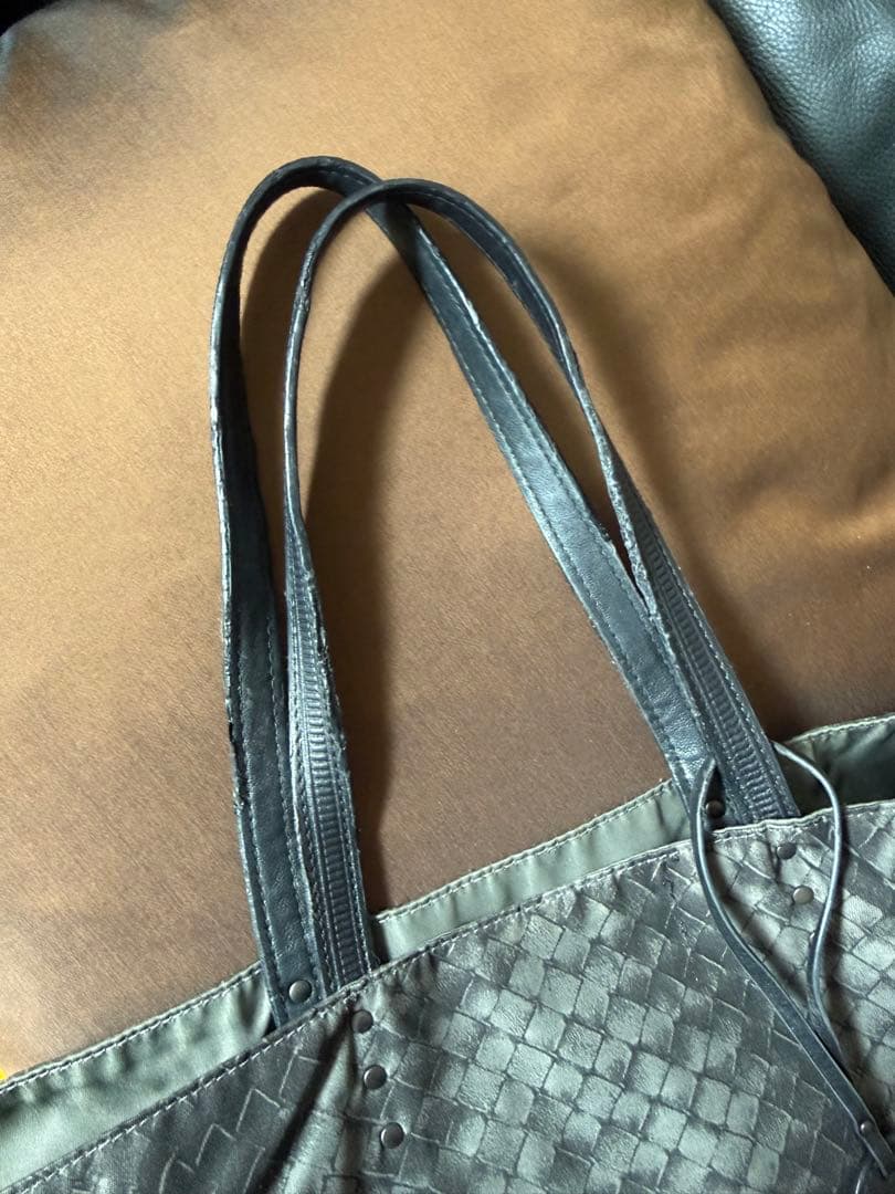 BOTTEGA VENETA ボッテガヴェネタ.イントレッチオリュージョン