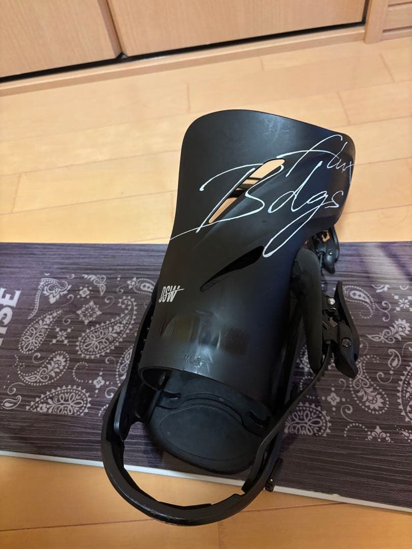 送料込みYONEX ACHSE スノーボード バインディング・ケース付き151㎝