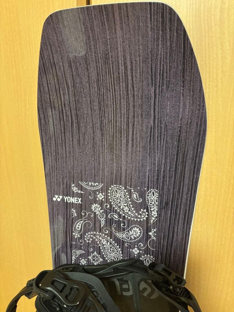送料込みYONEX ACHSE スノーボード バインディング・ケース付き151㎝