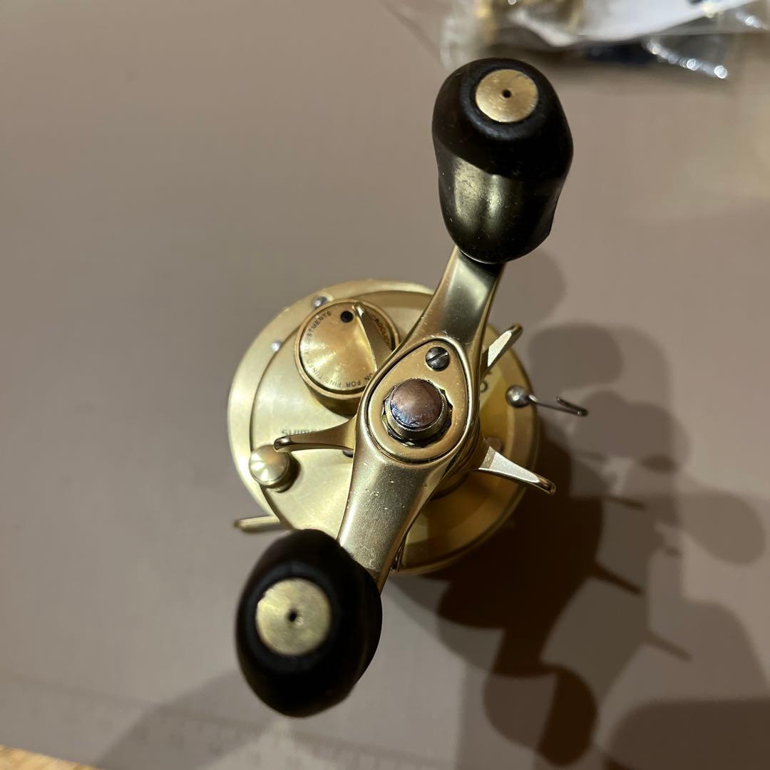 シマノ　01 カルカッタコンクエスト 100 アベイル Avail