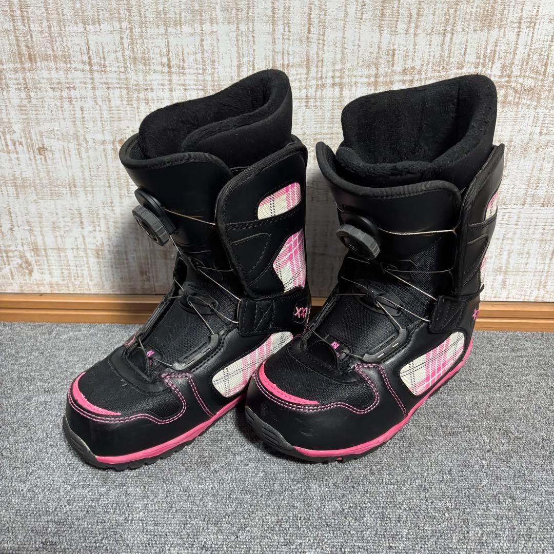 【送料無料】SALOMON スノーボードセットブーツ240ケース付き