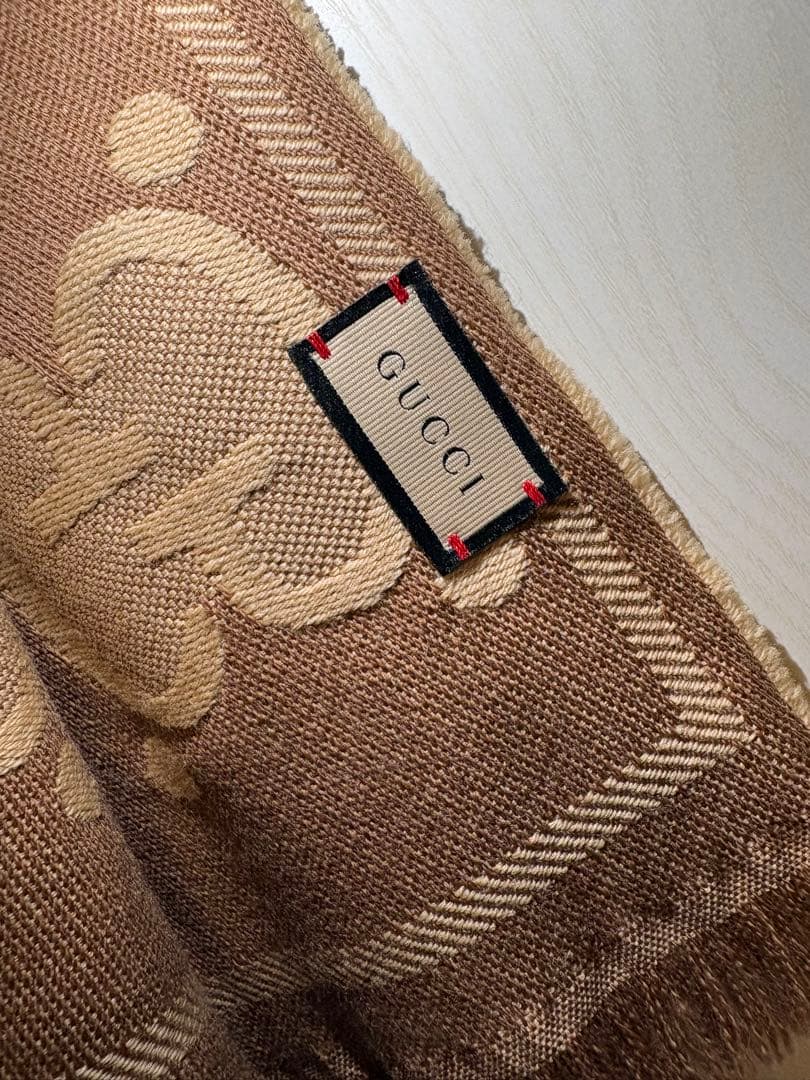 人気ベージュ 正規品【GUCCI】GG柄 ジャカードウールマフラー 男女兼用