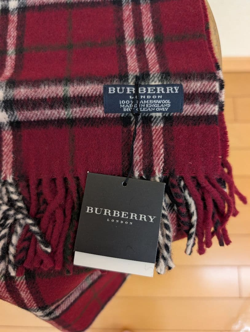 【新品タグ付き】BURBERRY　バーバリー　チェック　ワインレッド　ラムウール