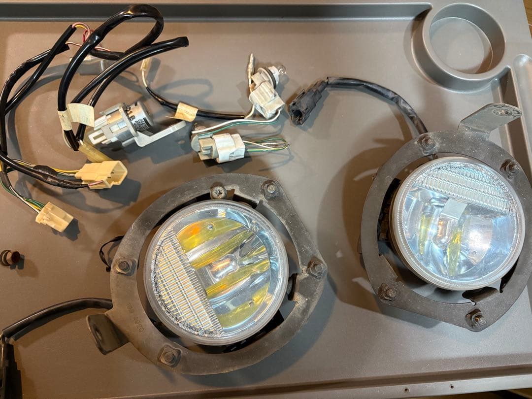 セリカZZT231フォグランプ【ジャンク】